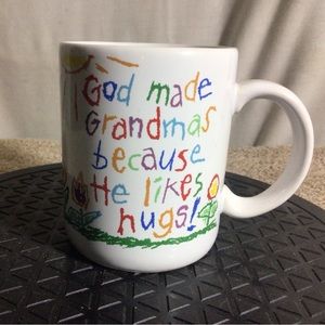 Vtg 1986 GOD MADE GRANDMAS Hallmark Ceramic Coffee/Tea Mug pre-owned